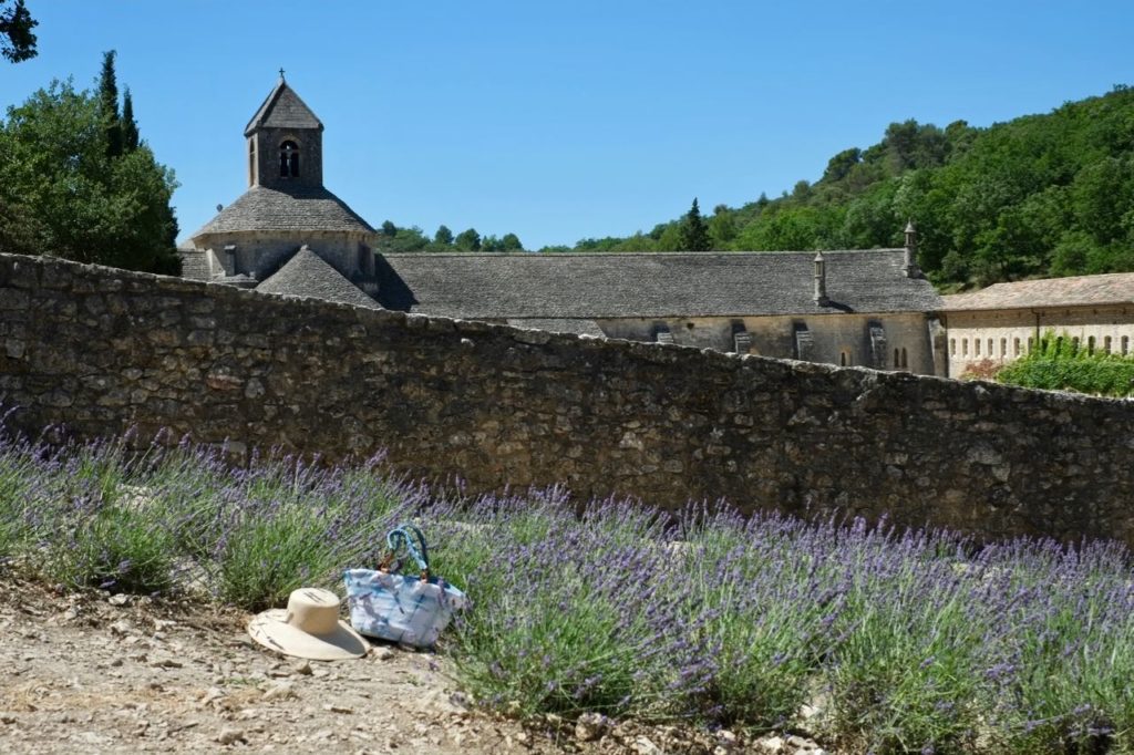 Abbaye de Senanque, Abbaye de Senanque, champ de lavande, lavande, lavandin, sac à main Mei Line