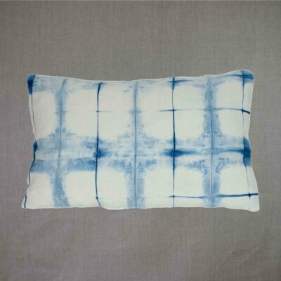 Mei Line cushion Indigo shibori