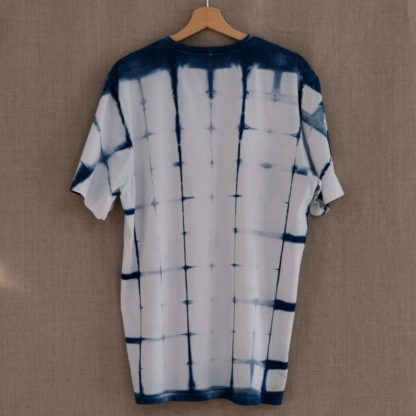 T-shirt indigo shibori