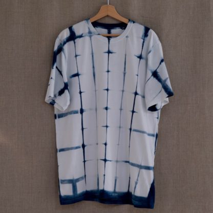 T-shirt indigo shibori