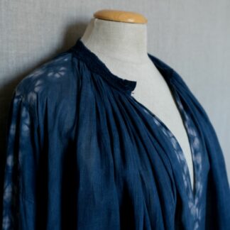 Antique coton shirt, indigo shibori dye