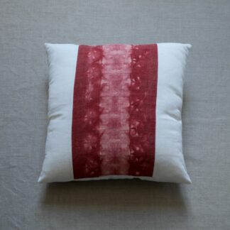 Madder nuishibori cushion cover